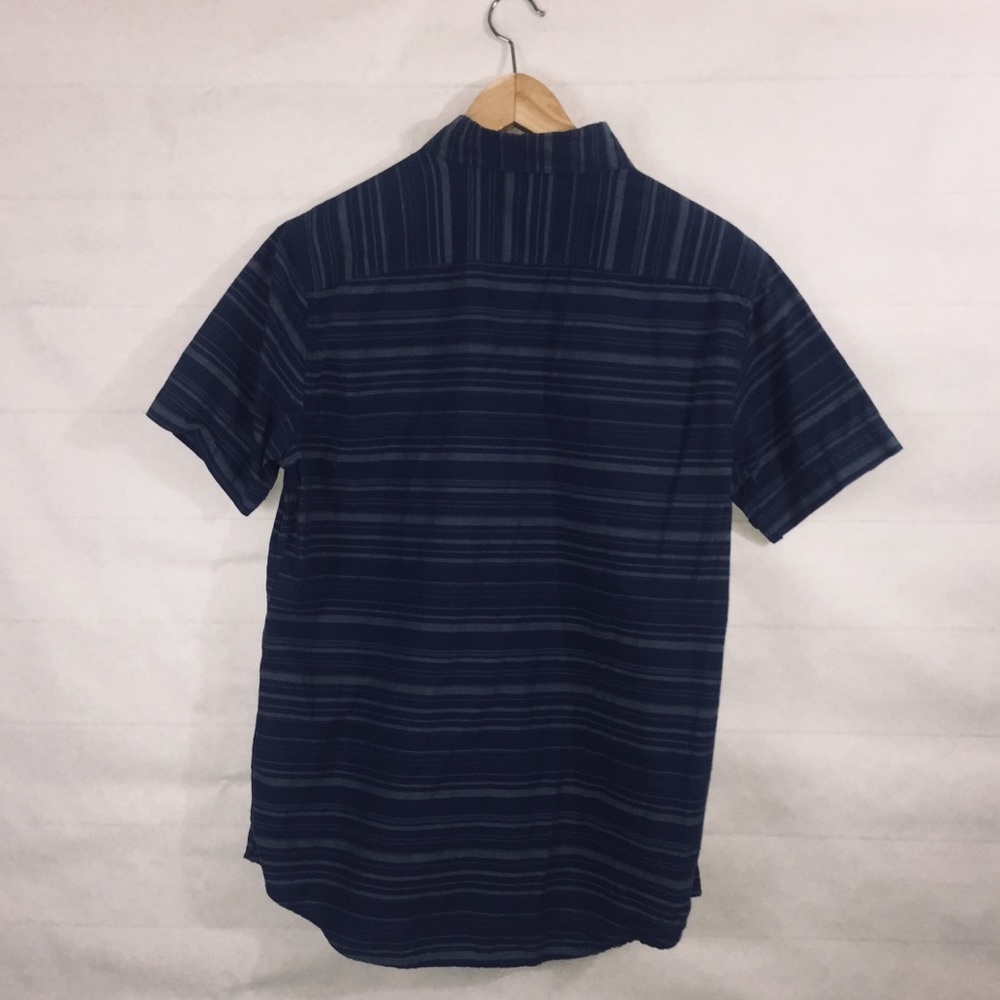 BUTTON DOWN - Picture 3 of 4